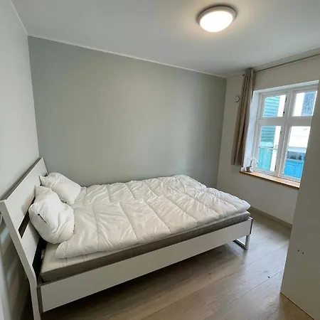 2sb23 - Large Cheap * Bergen