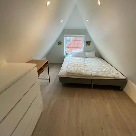 2sb23 - Large Cheap Apartament